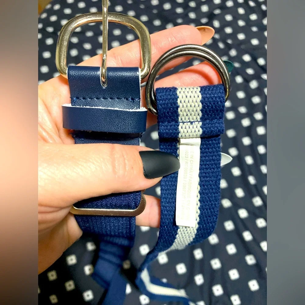 💰2/$10 2 navy and cream kids belts